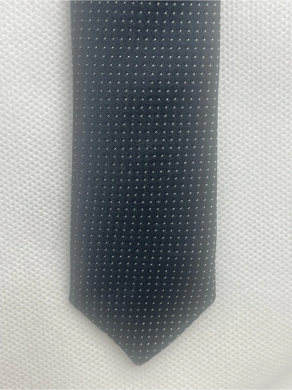 Hugo Boss Classic Polkadot Necktie Chrome Navy Blue 100% Silk Italian Made Tie